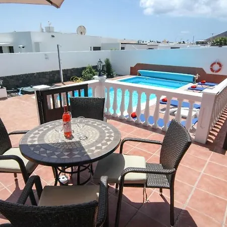 Villa In Playa Blanca Sleeps 10 Includes Swimming Pool Air Con And Wifi